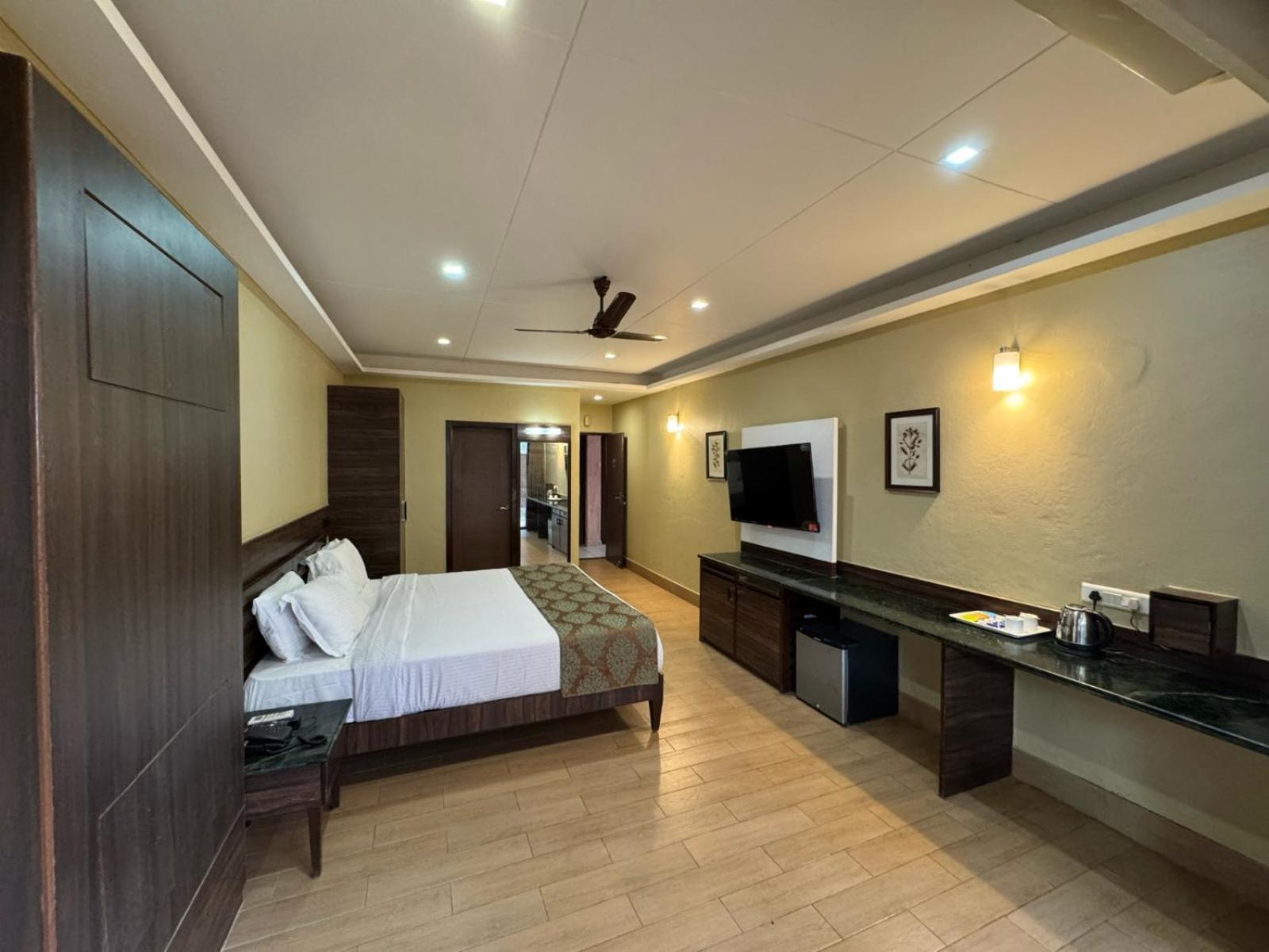 Upper Deck Resort - Stay And Relax At The Highest Peak Lonavala Exterior photo