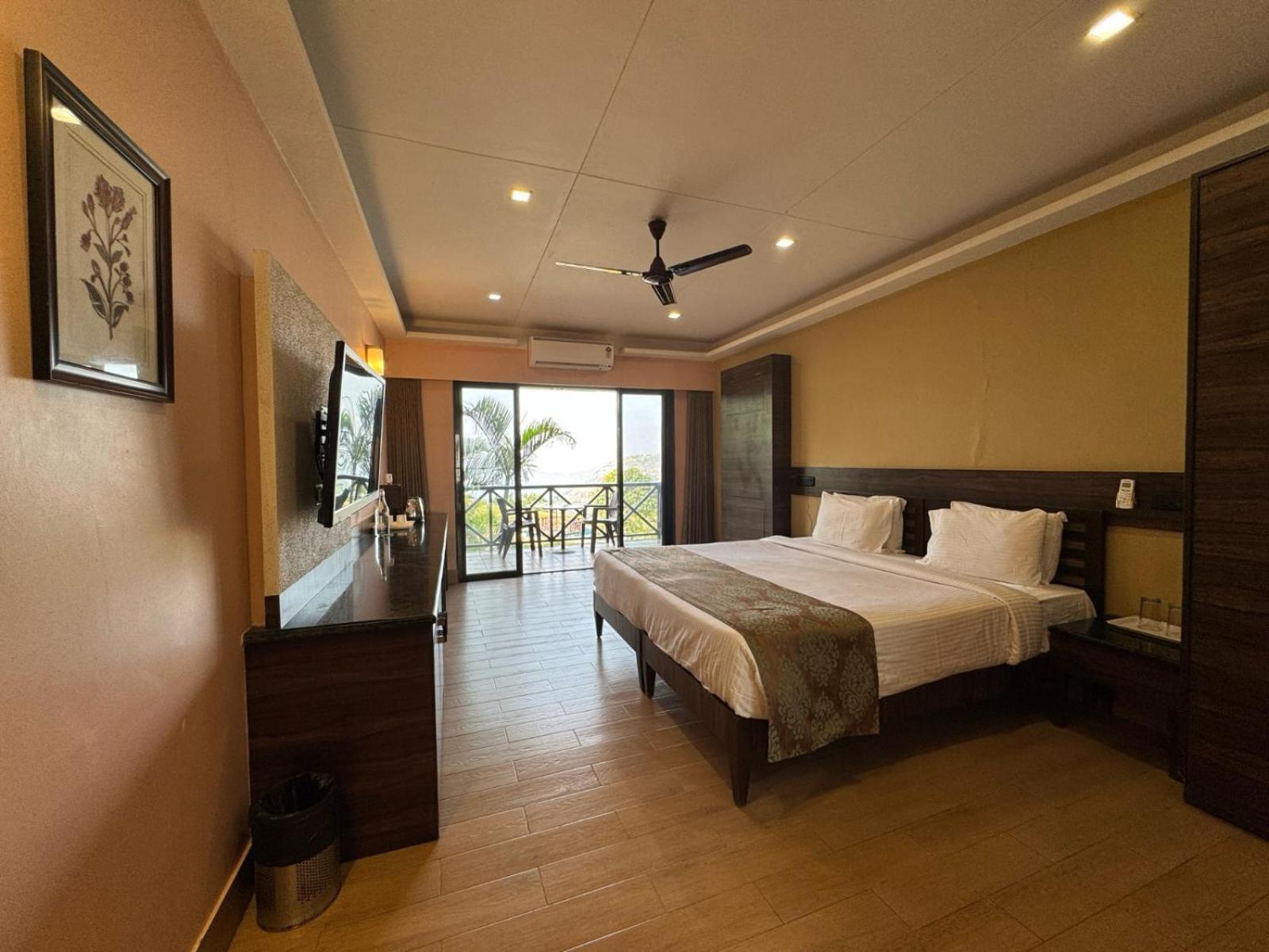 Upper Deck Resort - Stay And Relax At The Highest Peak Lonavala Exterior photo