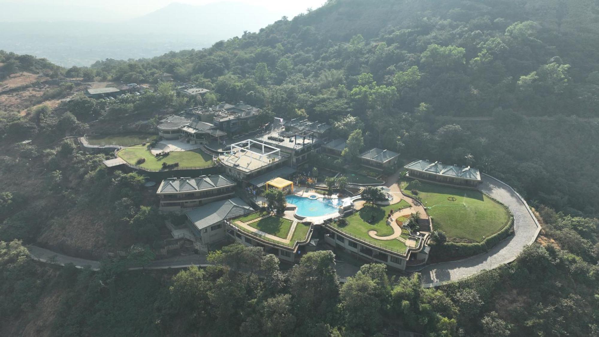 Upper Deck Resort - Stay And Relax At The Highest Peak Lonavala Exterior photo
